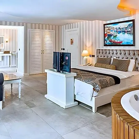 Salonika Otel Cedit