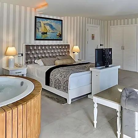 Otel Salonika 5*